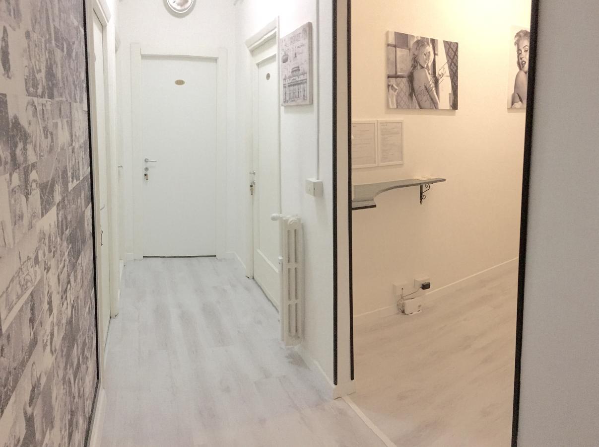 Bed Cinecittadue Acomodação com café da manhã  Roma